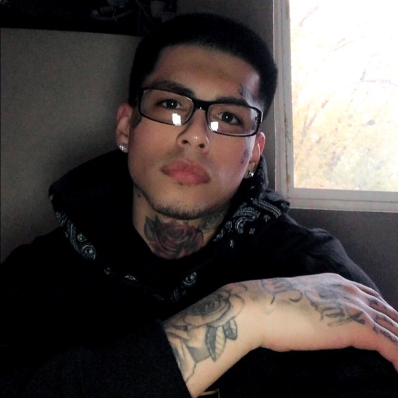 Meet your Posher, Kyle - Picture 1 of 1